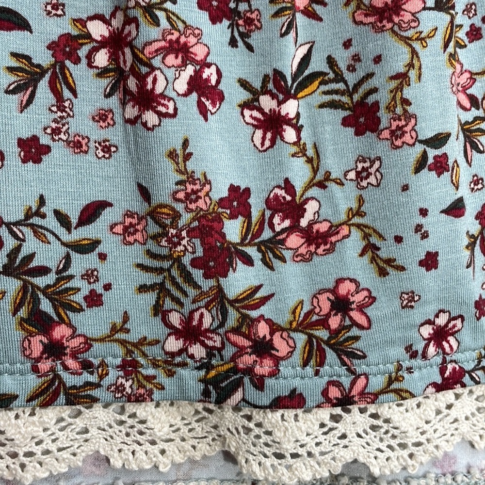 Rewind Top Size M Floral Print Smocked Empire Baby Doll Pullover Lace trim - Picture 2 of 14